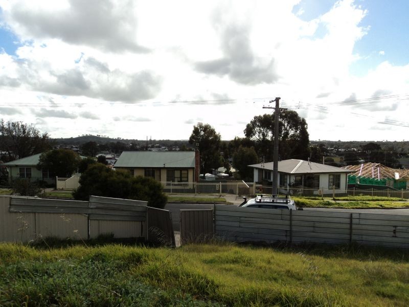 1 Heywood Crescent, Seymour VIC 3660