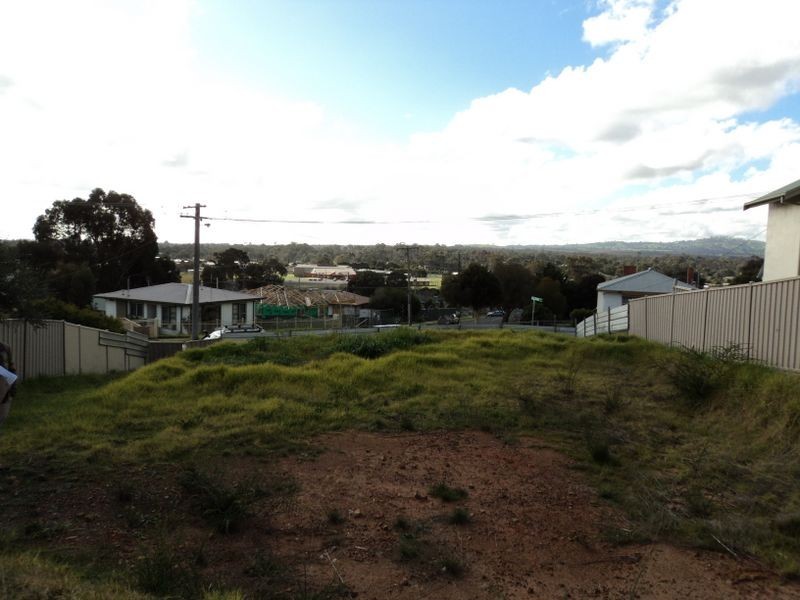 1 Heywood Crescent, Seymour VIC 3660