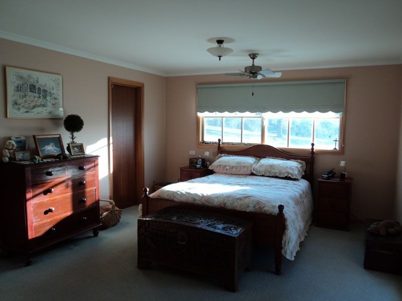 160 Neill Rd, Clonbinane VIC 3658