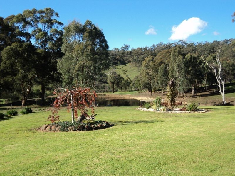 160 Neill Rd, Clonbinane VIC 3658