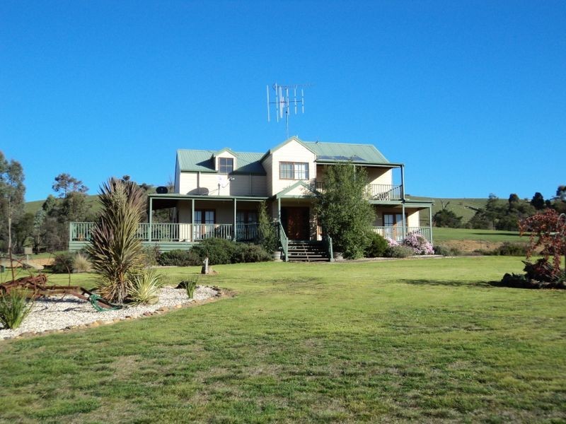 160 Neill Rd, Clonbinane VIC 3658