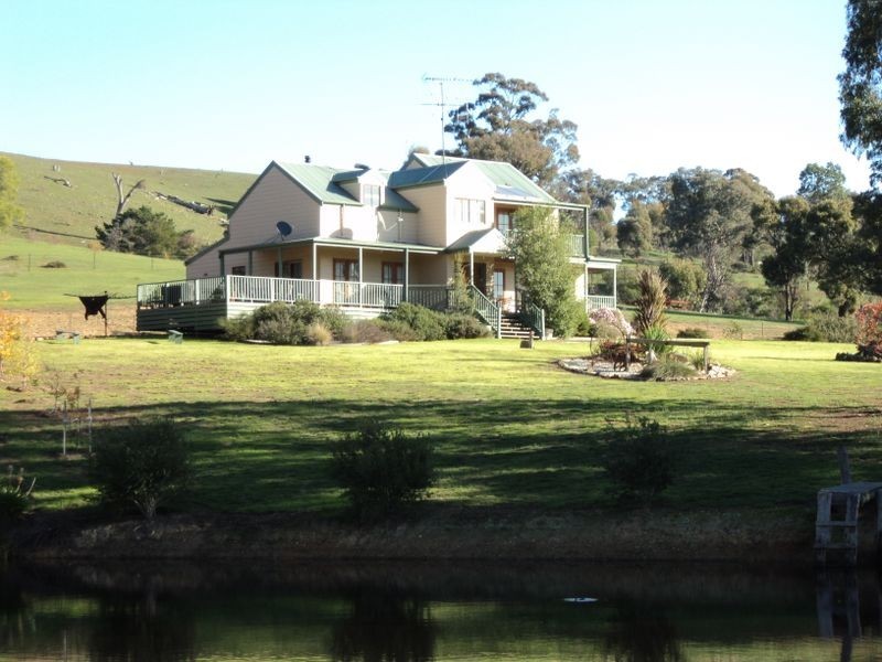 160 Neill Rd, Clonbinane VIC 3658