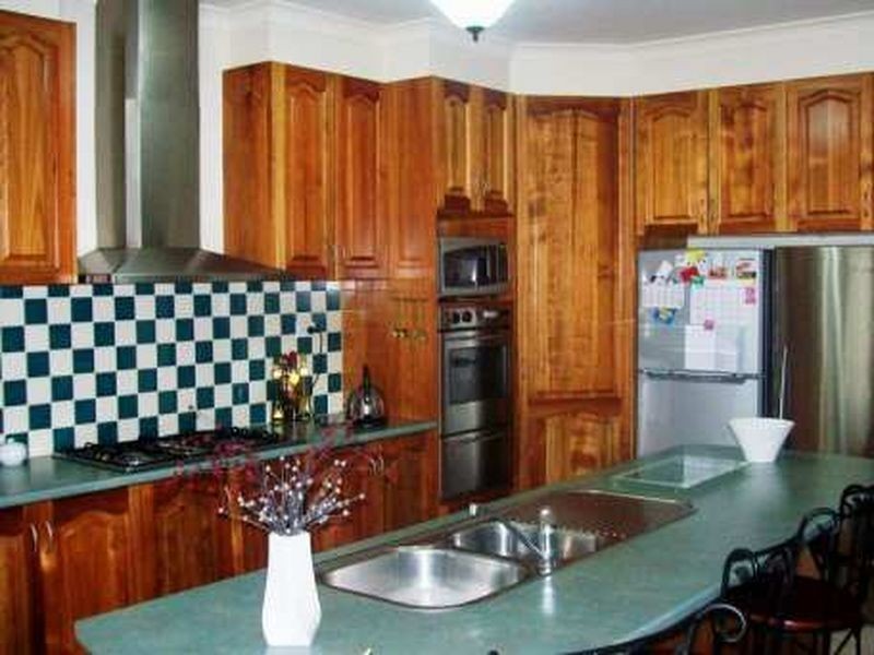 10 Morris Court, Kilmore VIC 3764