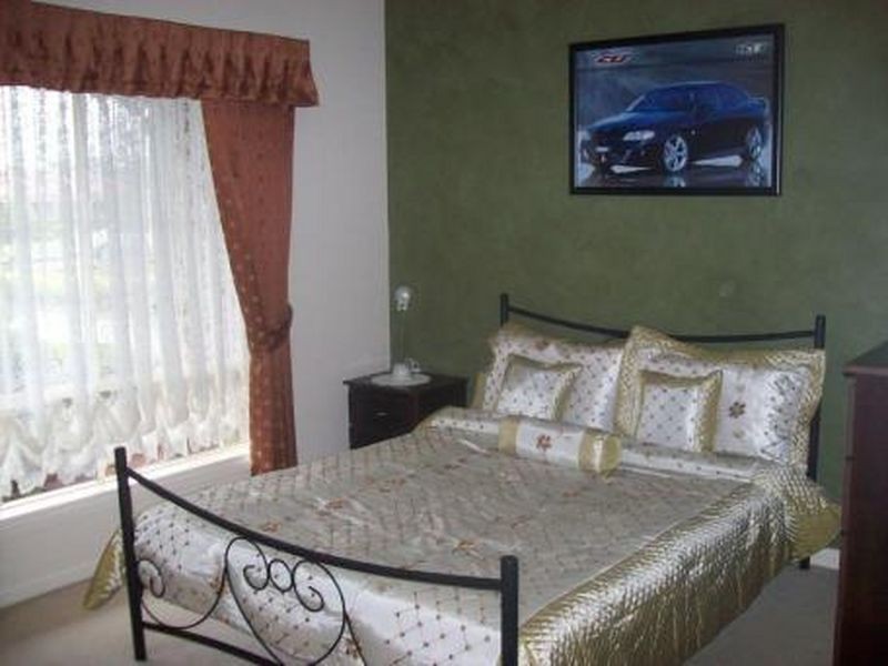 10 Morris Court, Kilmore VIC 3764