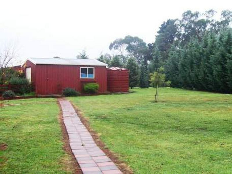 10 Morris Court, Kilmore VIC 3764