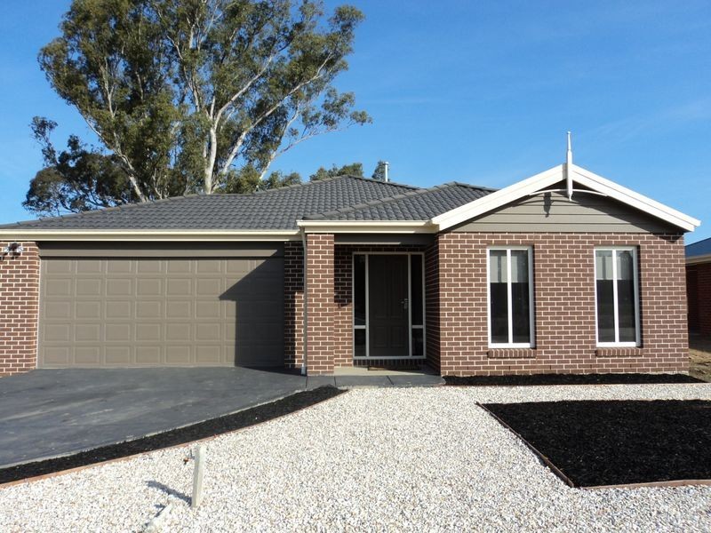 56 Donaldson Dve, Broadford VIC 3658