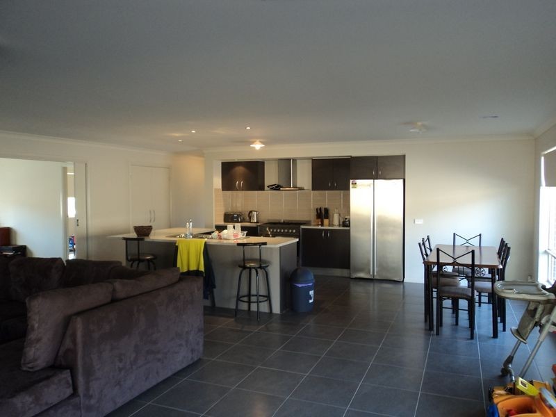 56 Donaldson Dve, Broadford VIC 3658