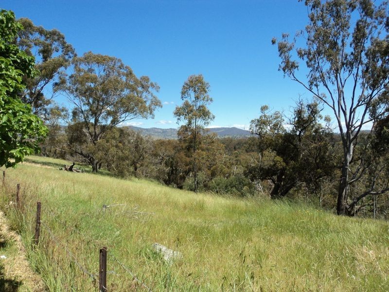 28 Priestley Crescent, Seymour VIC 3660