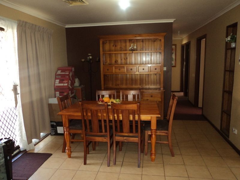 24 Mylson Ave, Broadford VIC 3658