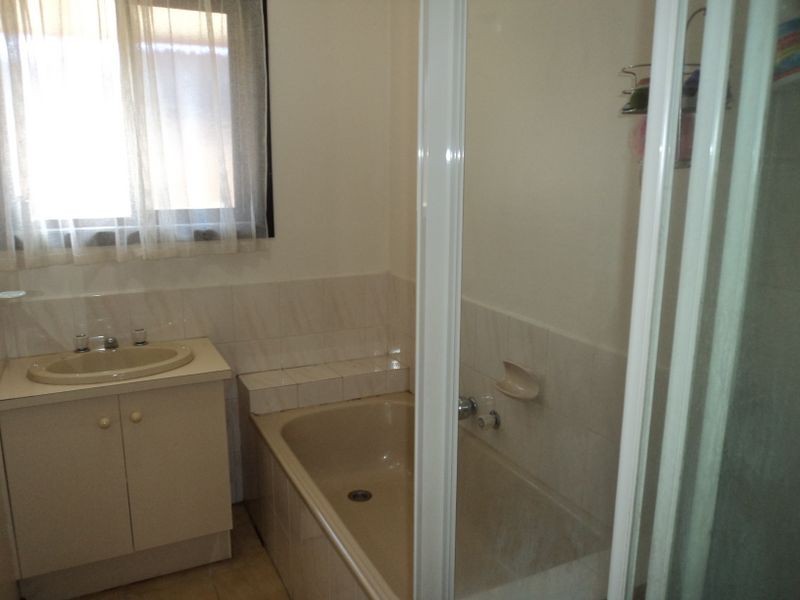 24 Mylson Ave, Broadford VIC 3658