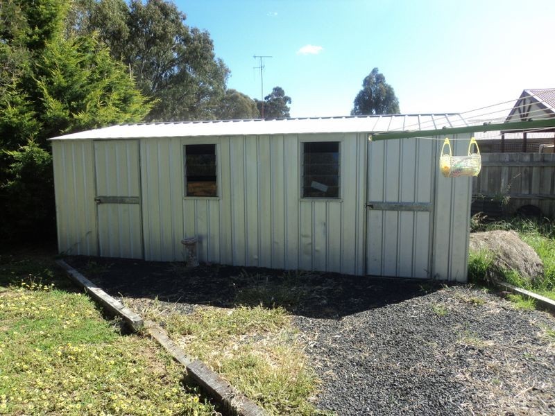 24 Mylson Ave, Broadford VIC 3658