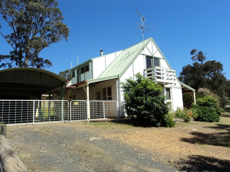 1 Fleming Drive, Broadford VIC 3658