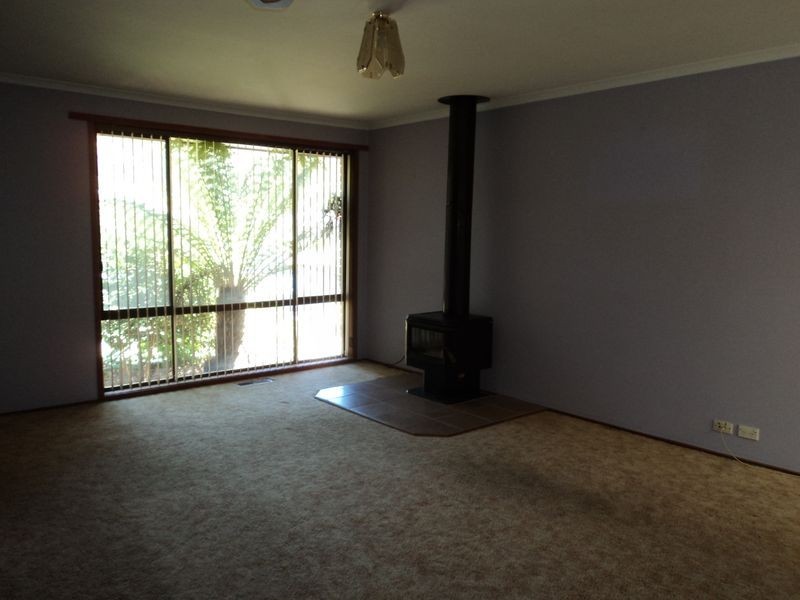 11 Mylson Avenue, Broadford VIC 3658