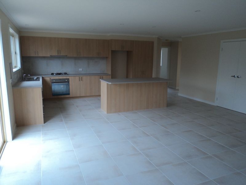 7 Dean Drive, Broadford VIC 3658