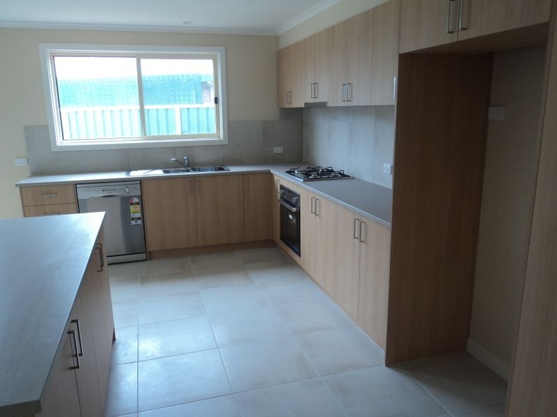 7 Dean Drive, Broadford VIC 3658