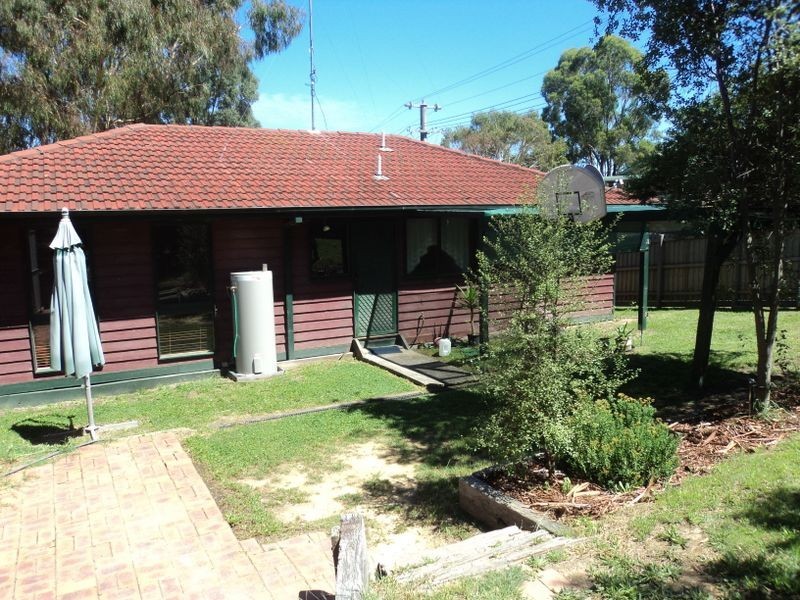 1 Steven Street, Clonbinane VIC 3658