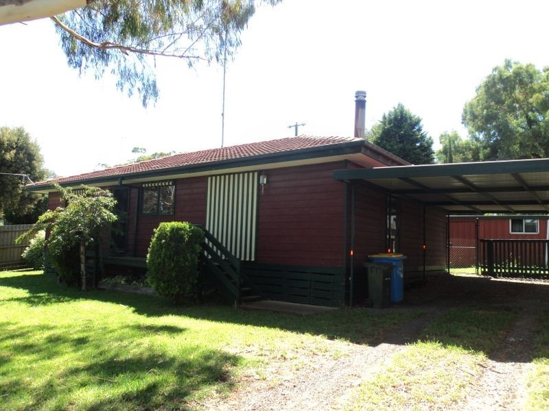 1 Steven Street, Clonbinane VIC 3658
