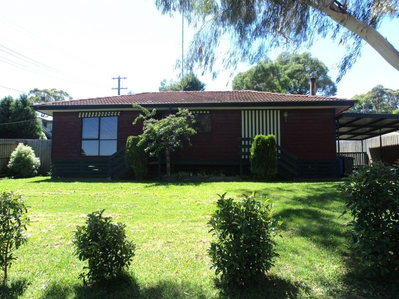 1 Steven Street, Clonbinane VIC 3658