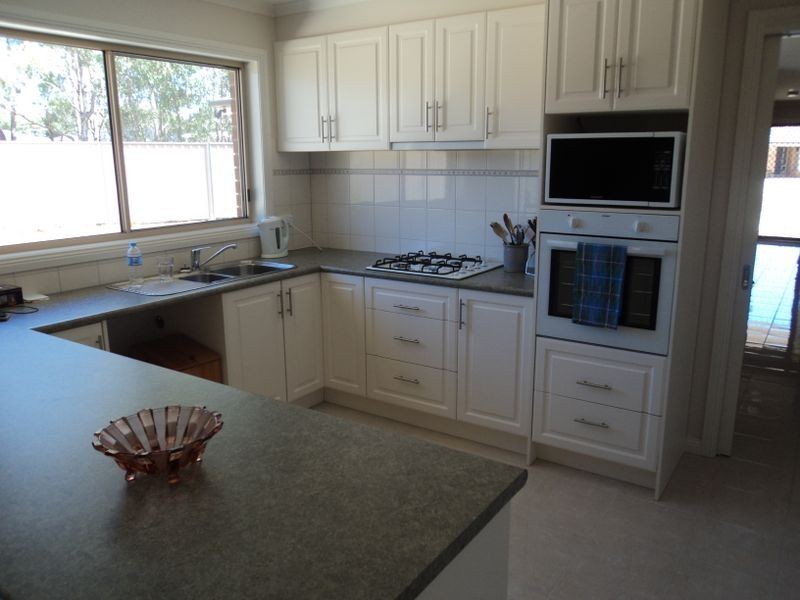 7 Parkland Place, Broadford VIC 3658