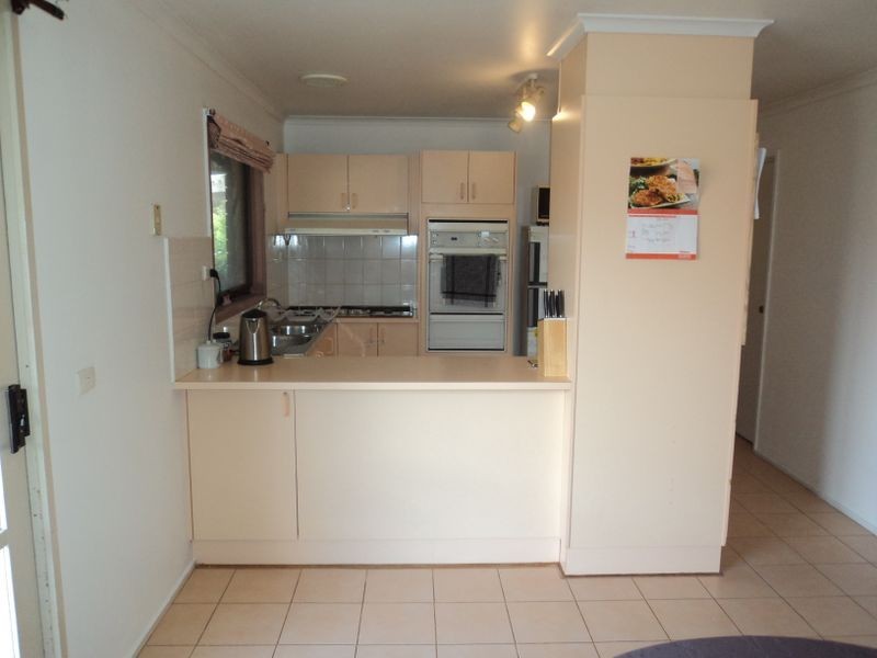 13 Mylson Avenue, Broadford VIC 3658