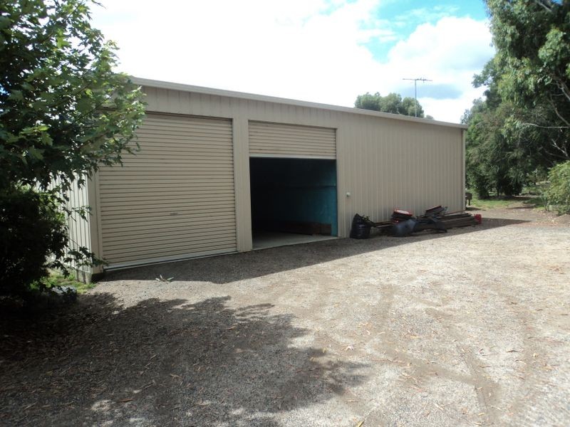 22-24 Burgess Road, Kilmore VIC 3764
