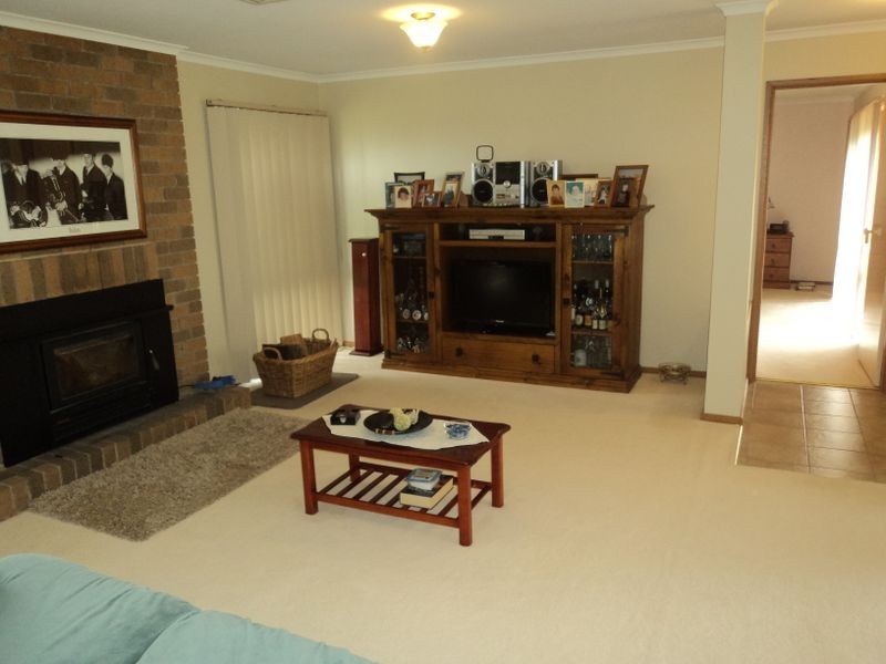 22-24 Burgess Road, Kilmore VIC 3764