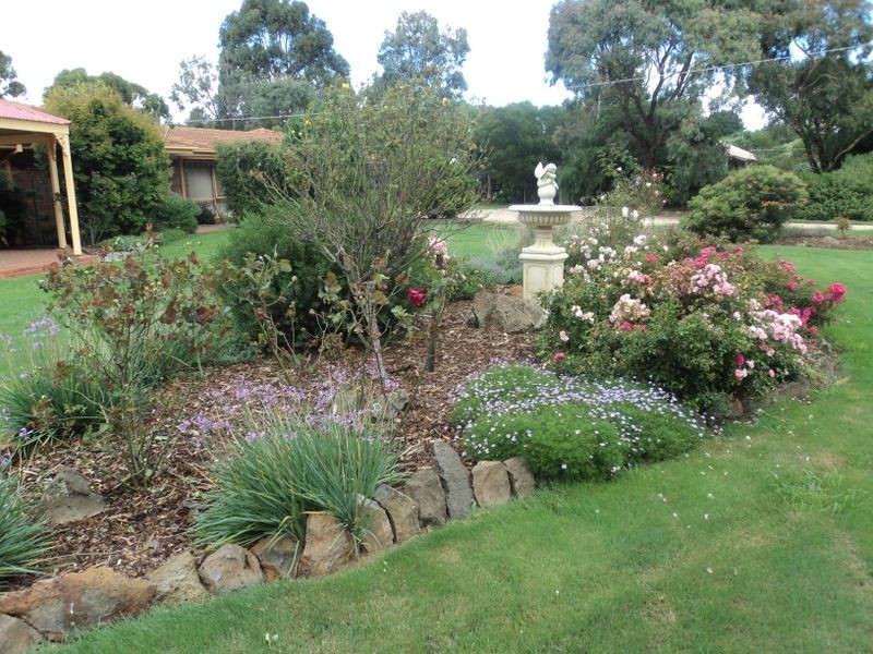 22-24 Burgess Road, Kilmore VIC 3764