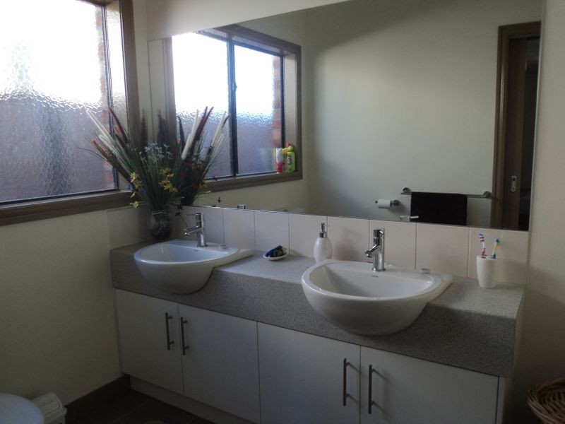 4 Greenwood Rise, Broadford VIC 3658