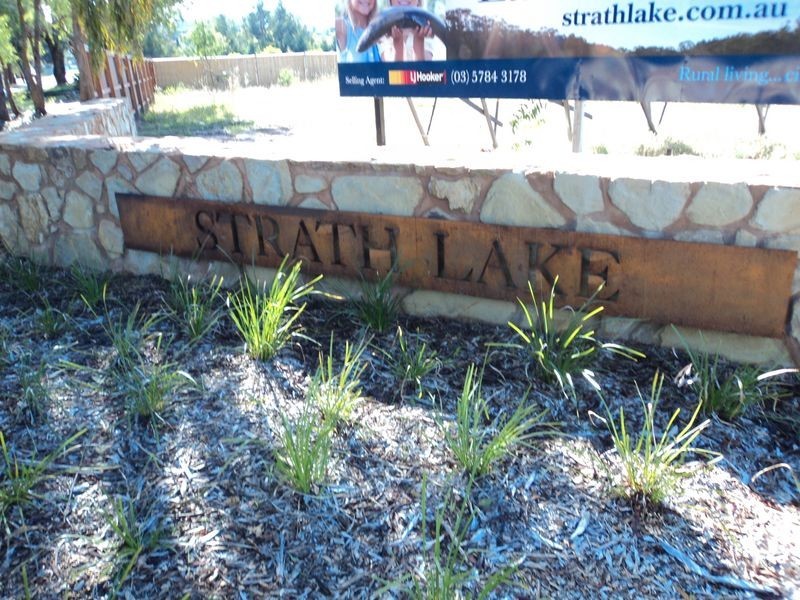 32/ Strath Lake, Broadford VIC 3658
