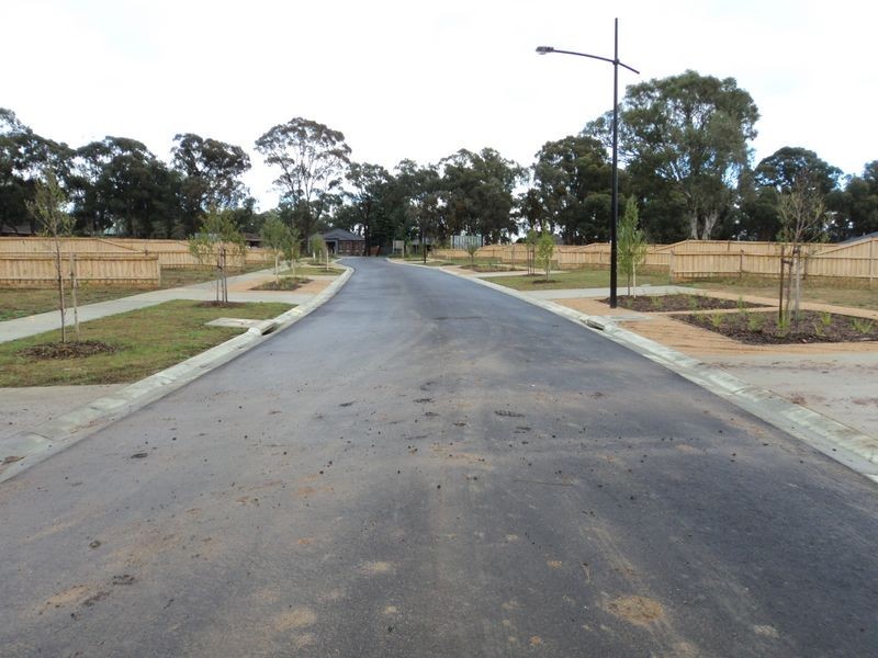 32/ Strath Lake, Broadford VIC 3658