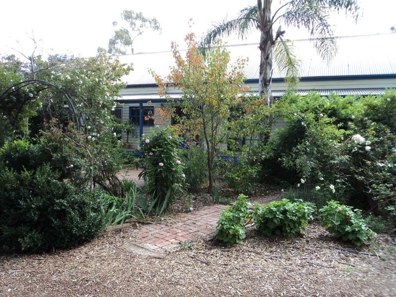 24 Casey Crescent, Broadford VIC 3658