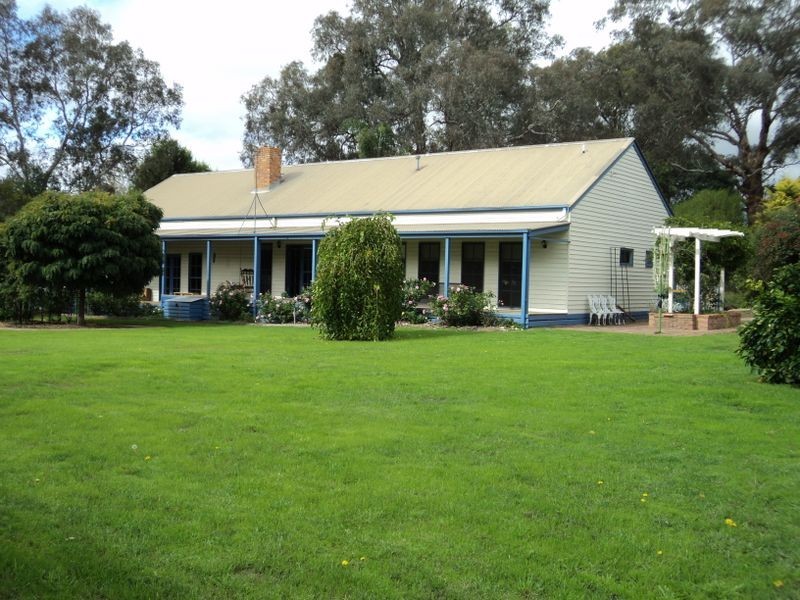 24 Casey Crescent, Broadford VIC 3658