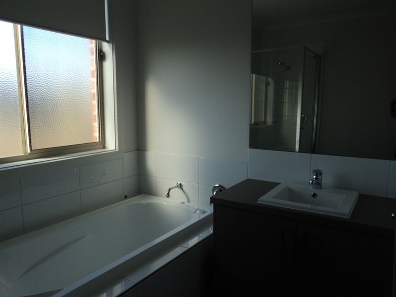 10 Francis Court, Kilmore VIC 3764