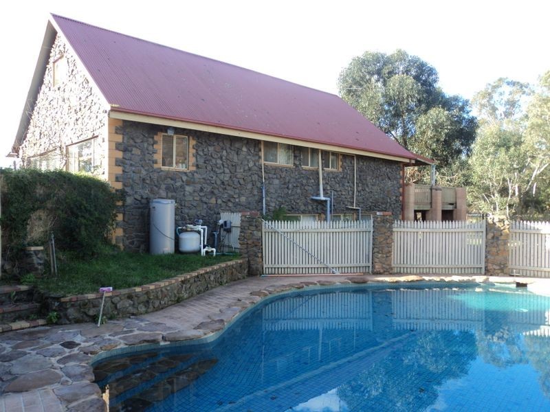54 Casey Cres, Broadford VIC 3658