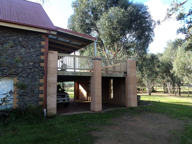 54 Casey Cres, Broadford VIC 3658