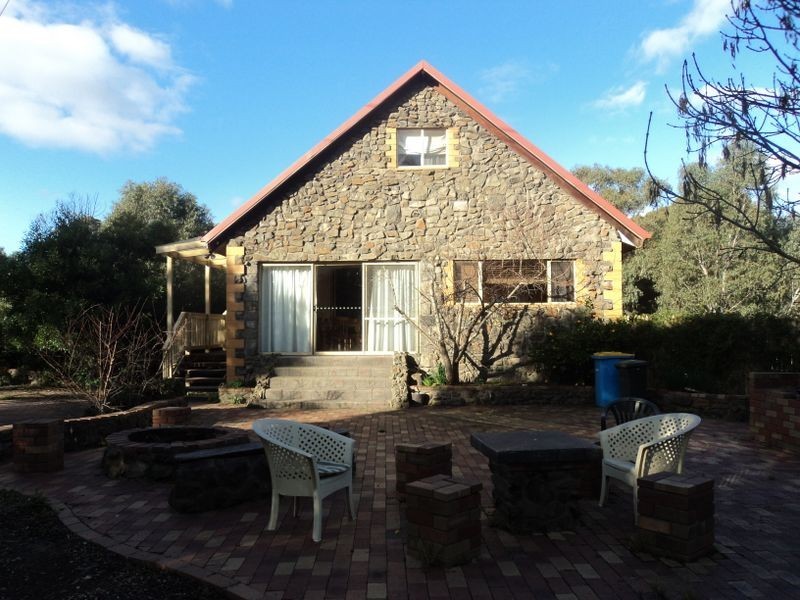 54 Casey Cres, Broadford VIC 3658