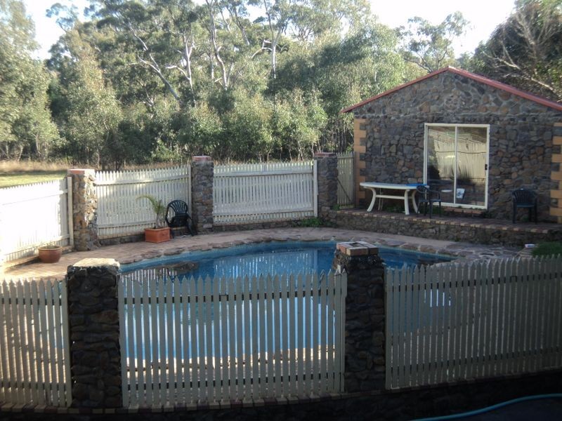 54 Casey Cres, Broadford VIC 3658