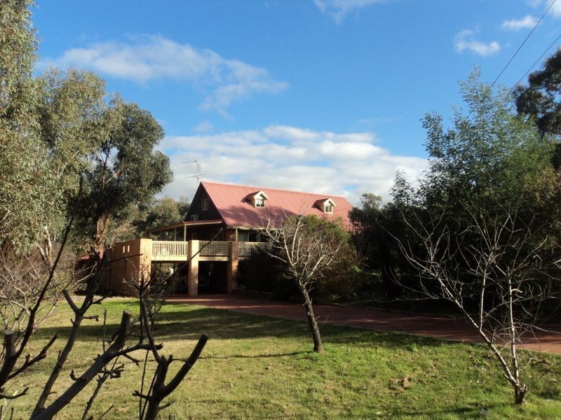 54 Casey Cres, Broadford VIC 3658