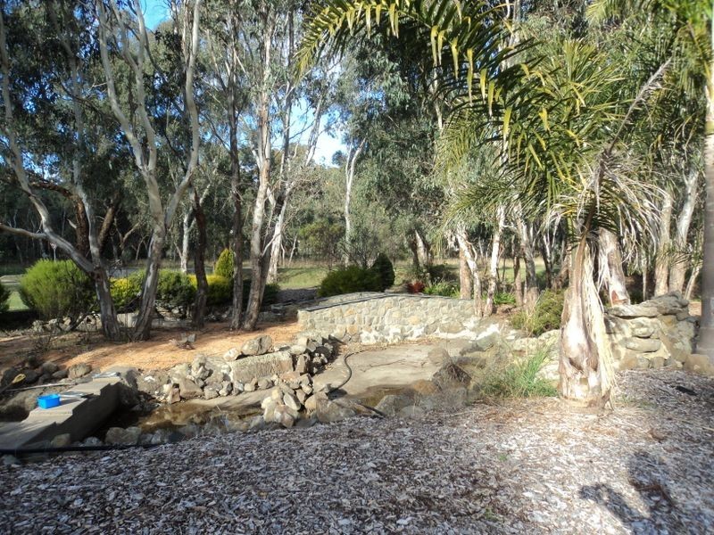 54 Casey Cres, Broadford VIC 3658