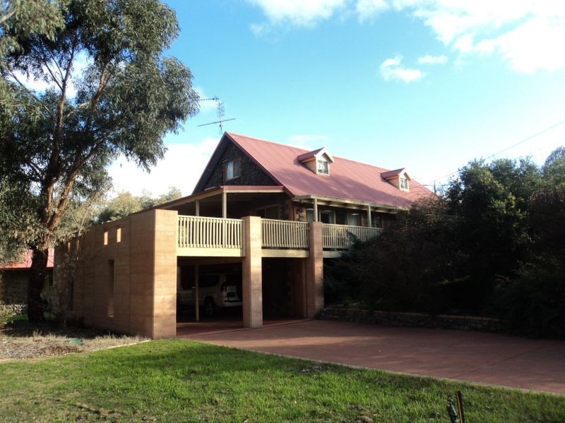 54 Casey Cres, Broadford VIC 3658