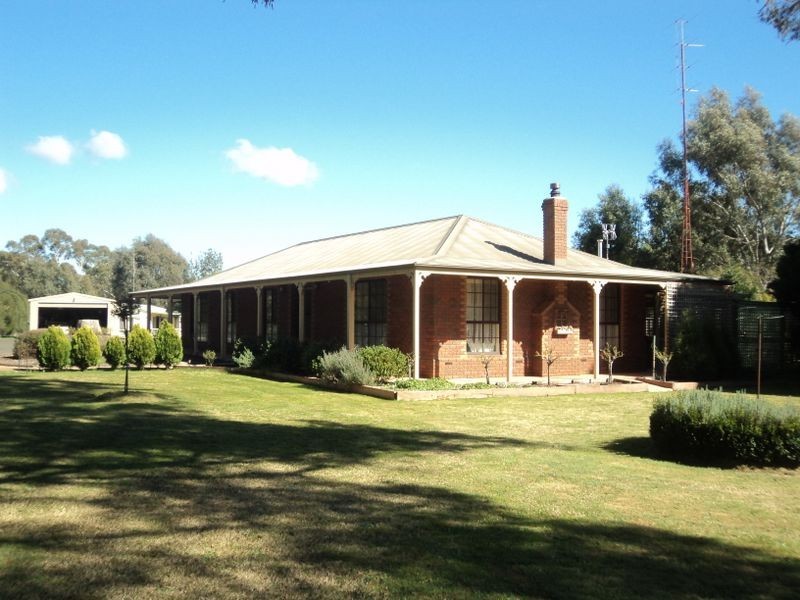 44 Casey Crescent, Broadford VIC 3658