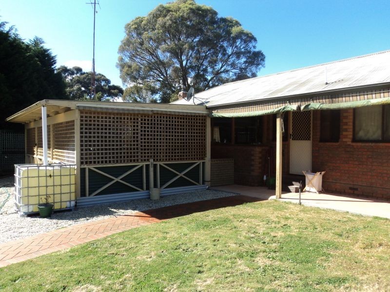 44 Casey Crescent, Broadford VIC 3658