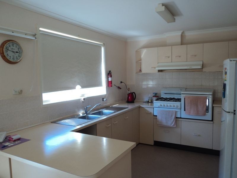 44 Casey Crescent, Broadford VIC 3658