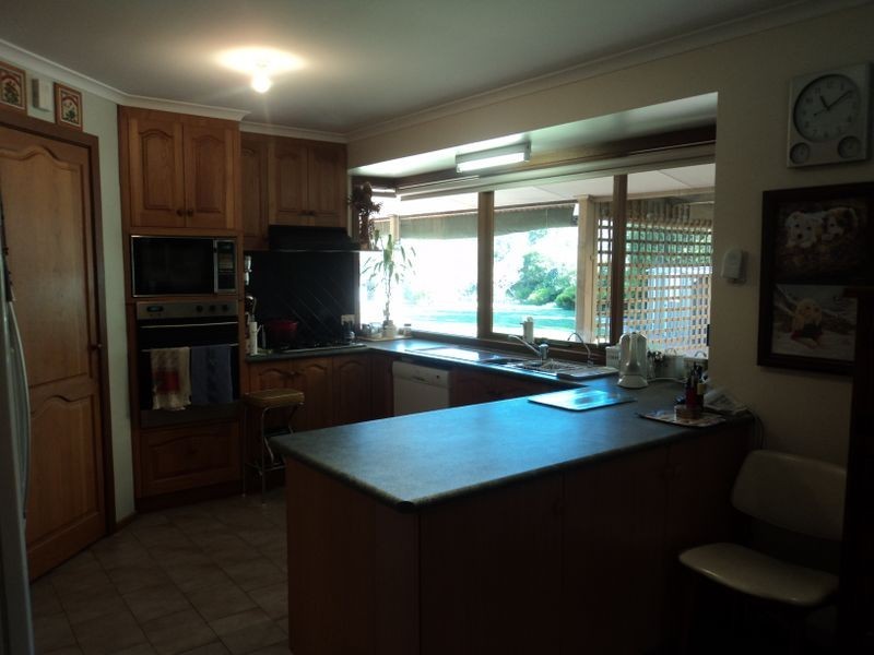 44 Casey Crescent, Broadford VIC 3658