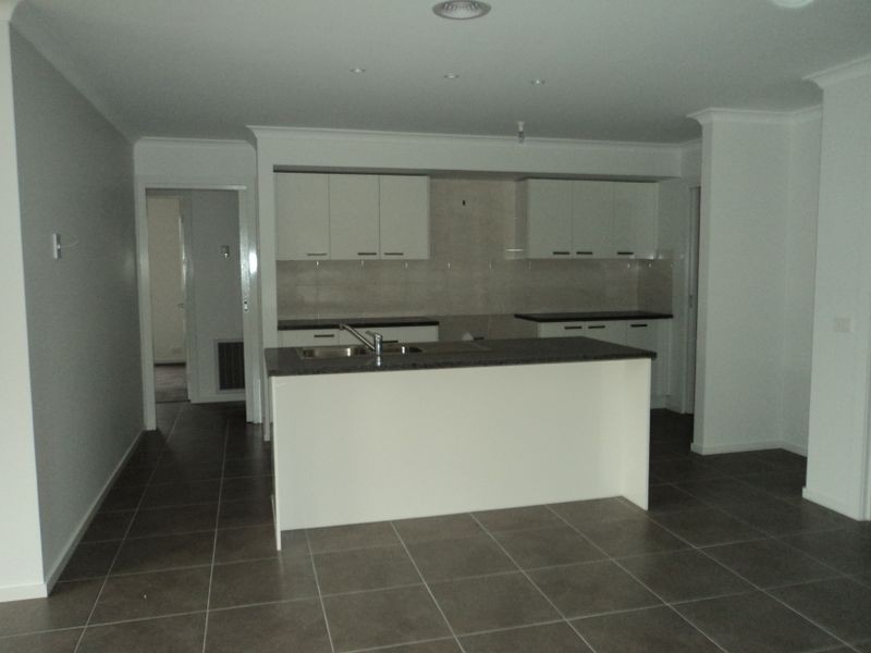 9 Chloe Drive, Broadford VIC 3658