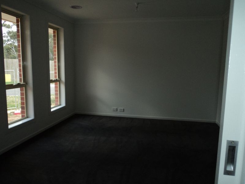 9 Chloe Drive, Broadford VIC 3658