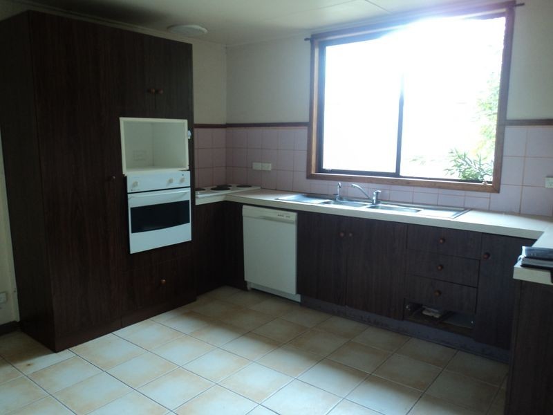 22 The Parade, Broadford VIC 3658