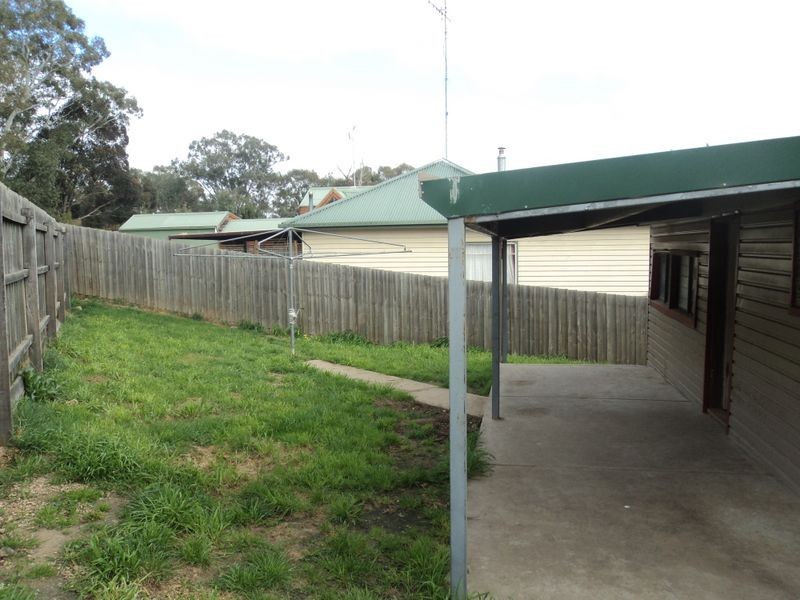 22 The Parade, Broadford VIC 3658