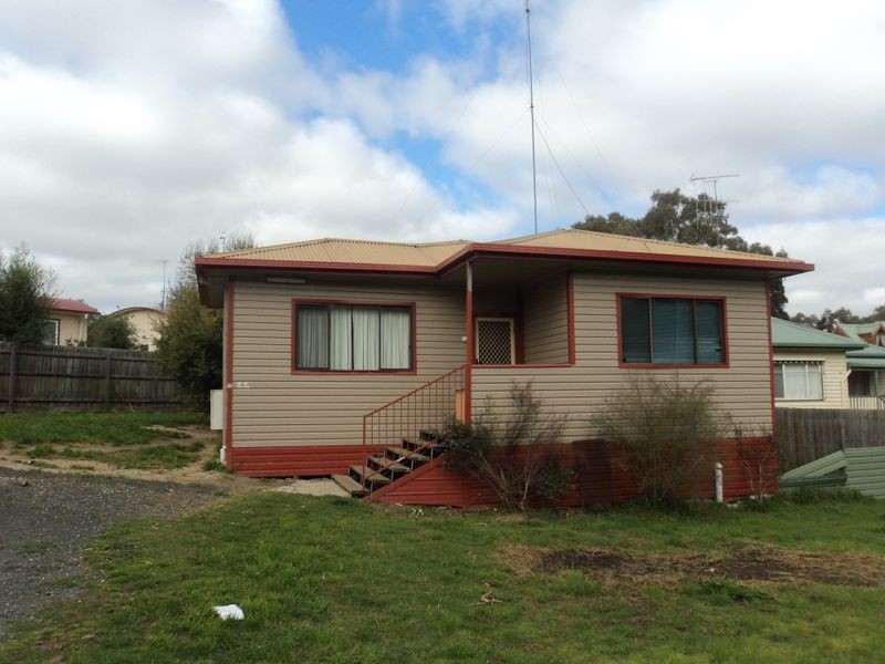 22 The Parade, Broadford VIC 3658