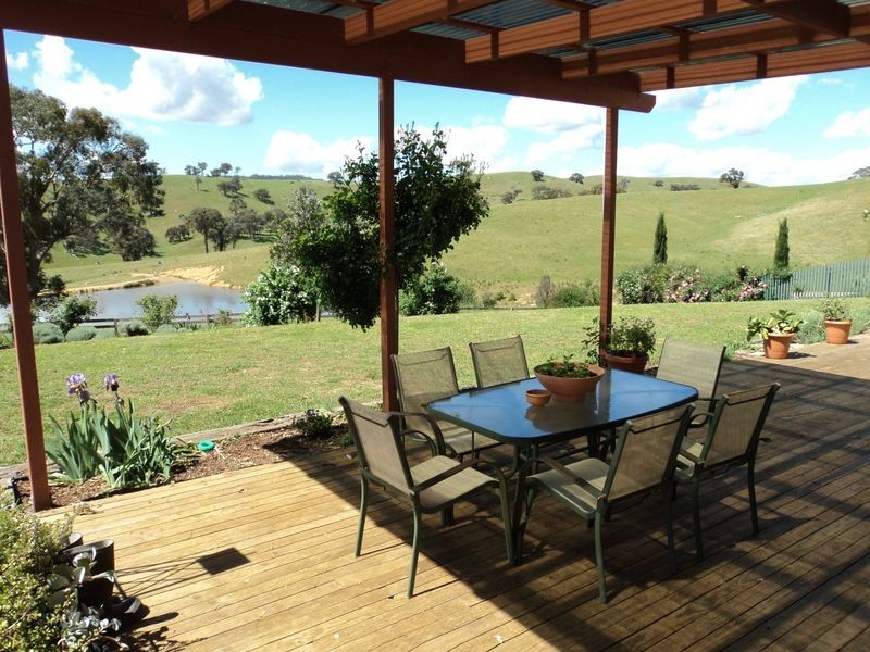 135 Reedy Creek Road, Broadford VIC 3658